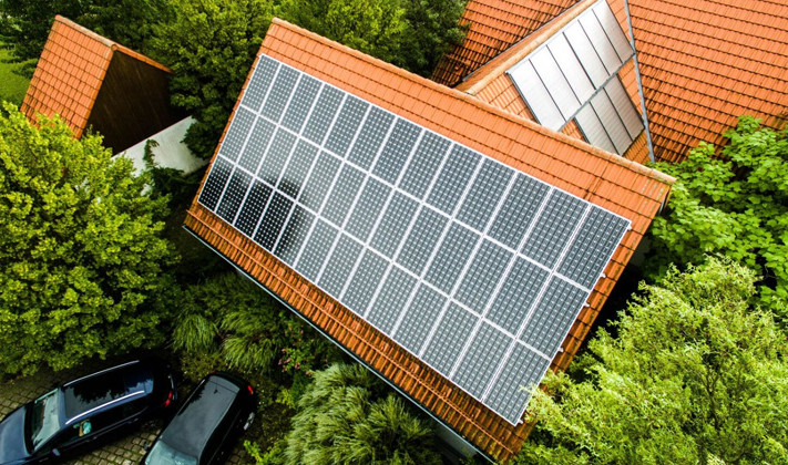 solnechnaya-elektrostantsiya-_besproigryshnaya-situatsiya-dlya-koshelka