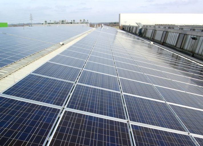 phoenix_solar_Dachanlage_dach_ulm_photovoltaik-1024x512