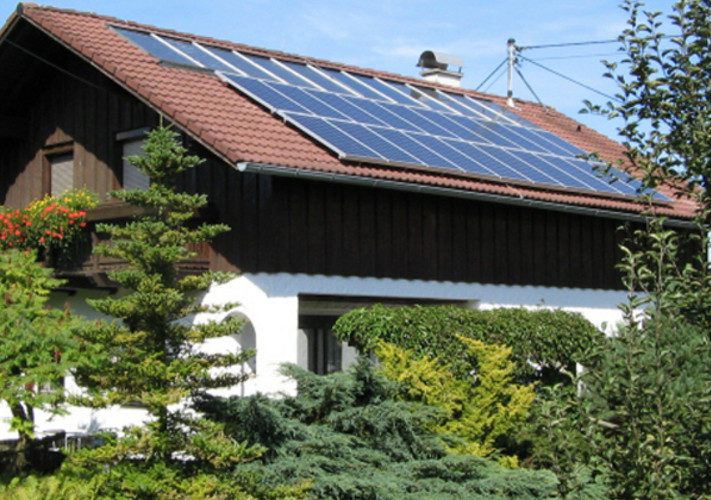 Oesterreich_Photovoltaik_Dachanlage_Mea_Solar