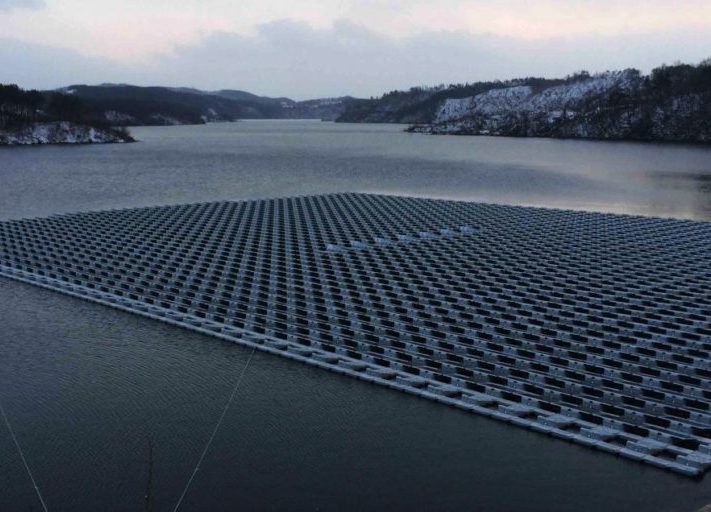 schwimmende-photovoltaik_suedkorea_see_wasser-1024x512