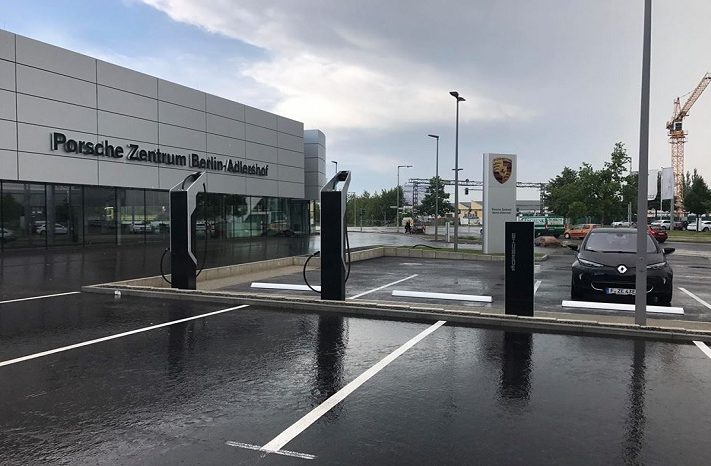зарядная станция Порше в Берлине