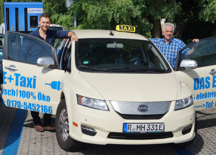 BYD_Fenecon_Elektrotaxi-1024x512
