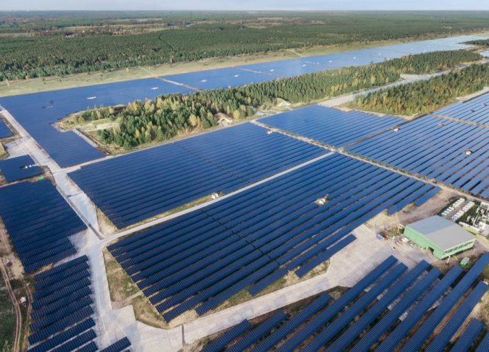 SMA_technology_solarpark_templin_photovoltaik_PV_anlage-1024x512