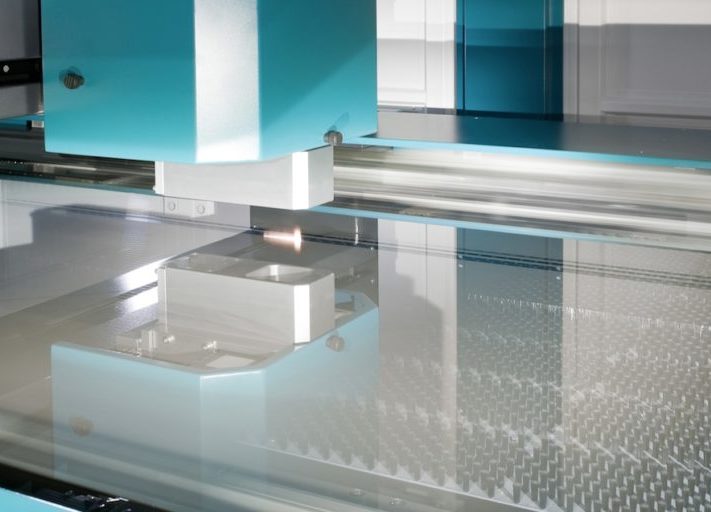 manz_duennschicht_laser_herstellung_produktion_solarzelle_photovoltaik-1024x512