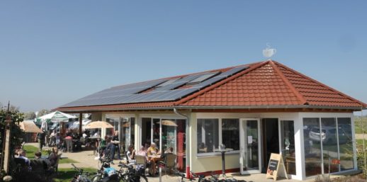 Photovoltaik_Dachanlage_Restaurant_nichtwohnhaus_gewerbe-1024x508