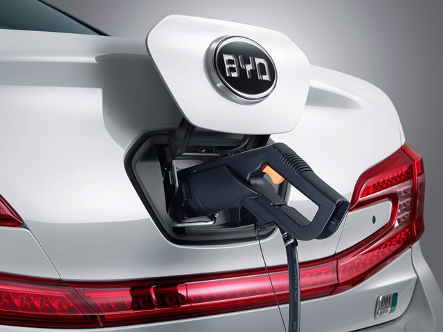 byd_batteriezellfertigung_elektroauto_heimspeicher