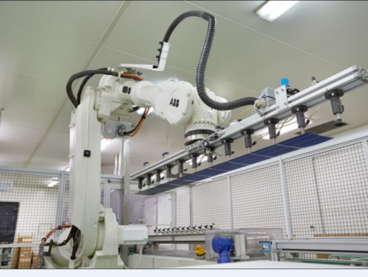 Risen_Energy_automation_stringing_robot