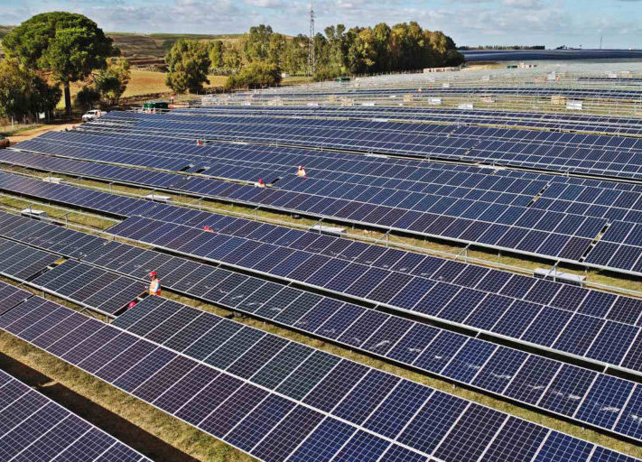 Baywa_re_Solarpark_Spanien_foederfrei_Don_Rodrigo_Installation_2018-1024x512