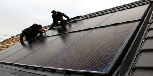 Solarwatt_Indach_Modul_Glas_Glas_2018_Dachanlage-1024x512