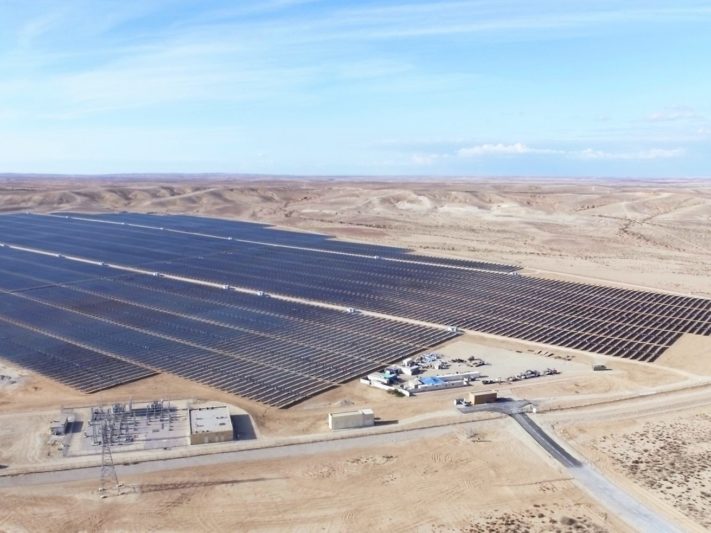 pm_Ashalim-solar-power-plant_highres