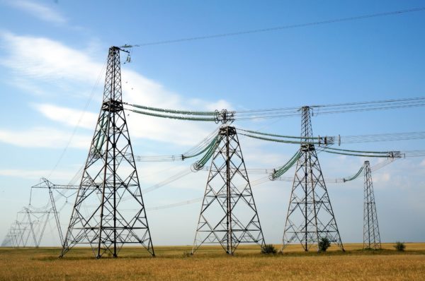 KazakhpowerlinescrSfedorPixabay-600x398