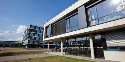 Hanwha_Q-Cells_Forschungszentrum_Bitterfeld_Deutschland