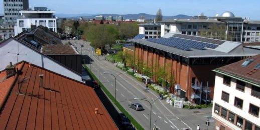 Friedrichstraße_in_Freiburg_Wikipedia_Andreas_Schwarzkopf-1024x512