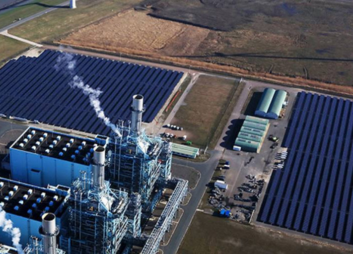 Vattenfall_Niederlande_Solarpark_Gaskraftwerk