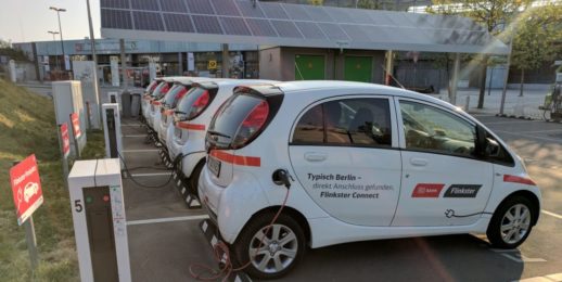 Elektroautos_DB_Ladestation_ladesaeule_ladepunkt_photovoltaik-1024x513