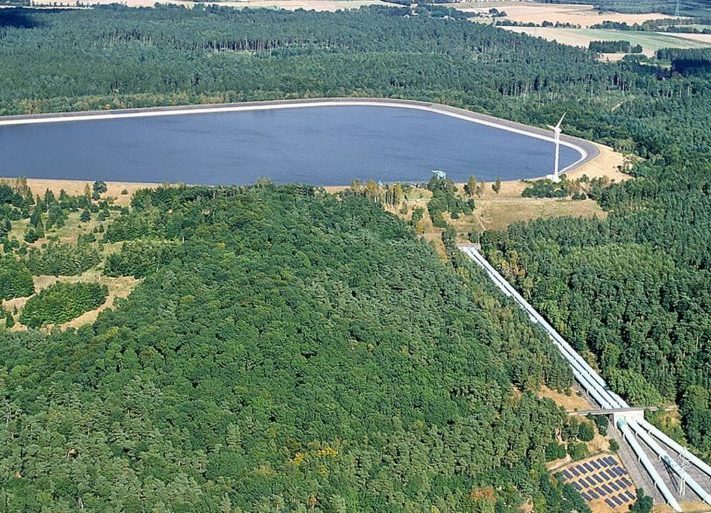 Pumpkraftwerk_Geesthacht_mit_PV_Anlage_Vattenfall-1024x513
