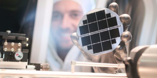 dreifachsolarzelle-silizium_Fraunhofer-1024x512