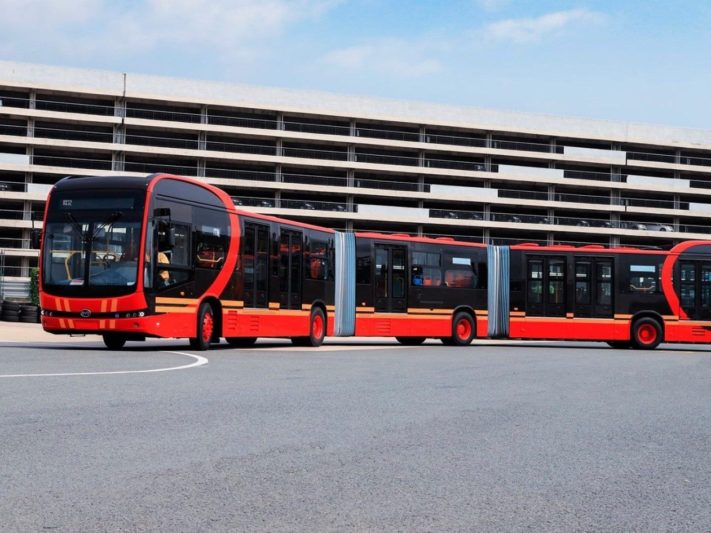 BYD _ 27_метровый трехсекционный электробус