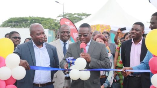 ecoligo_PV-Anlage_Central_University_Ghana-800x450