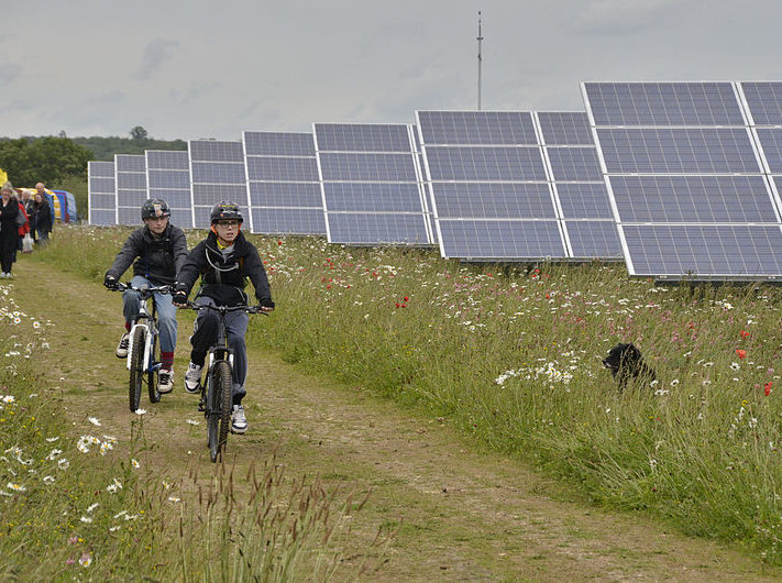800px-Westmill_Solar_Cooperative_1