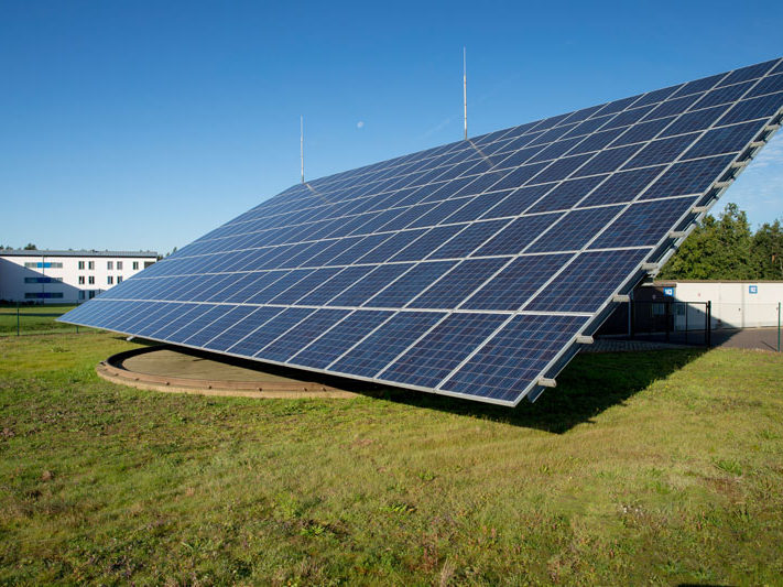PV_an_Bundeswehrkaserne_c_Bundeswehr_Marcus_Rott_Photovoltaik909