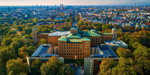 Bayerische_Staatskanzlei_Photovoltaik-Anlage_2_Muenchen_Bayern_Onesolar