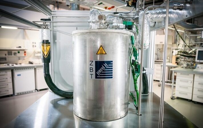 Ammoniak-Cracker_Zentrum_fuer_BrennstoffzellenTechnik_GmbH
