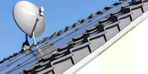 Creaton_Indachsystem_Photovoltaik_Sonnenstromfabrik_Renusol_Enphase-1024x512