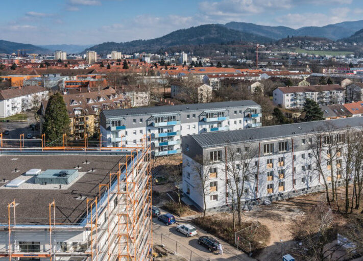 Polarstern_Freiburg_Photovoltaik_Mieterstrom_Bestandsgebaeude-1024x512