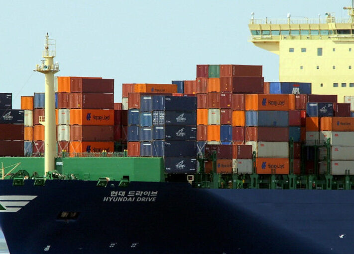 Schiff_Container_Export_Pixabay-1024x512