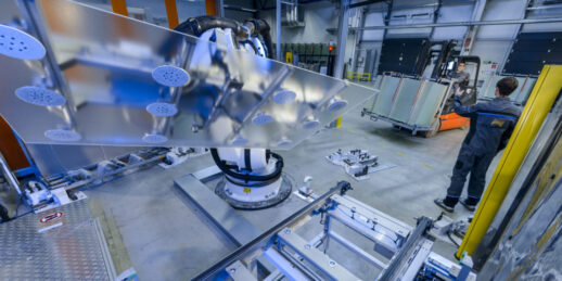 Solarworld_Produktion_Module_Glas_Deutschland-1024x512