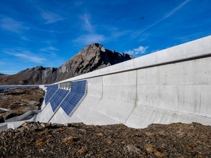 Axpo_Staumauer_Muttsee_Pilotprojekt_alpines_Kraftwerk_2019