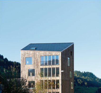 Source-Sunstyle-International.-Office-building-1600x1459