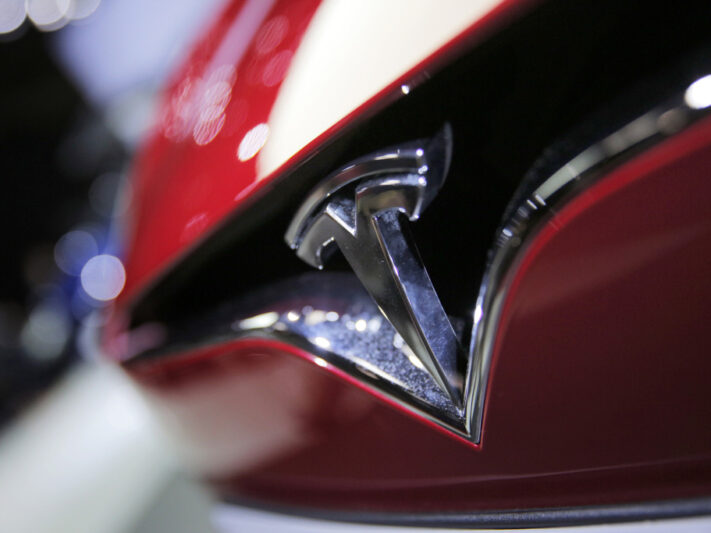 tesla-logo-sign_large