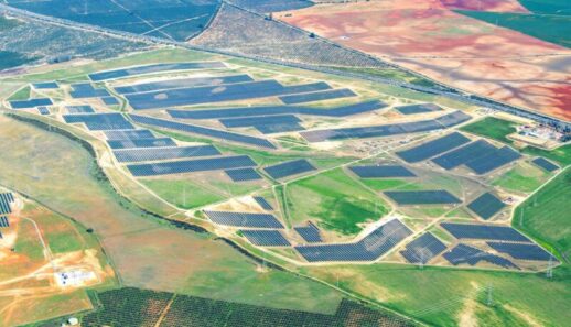 BayWa_re_Photovoltaik-Solarpark_Don_-Rodrigo-800x459