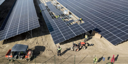 Ganzlin_Photovoltaik_Anlage_Baustelle_ehemaliges_Kieswerk_DJI-0048_c_GP_Joule_Joern-Lehman-e1586255024825-1024x512