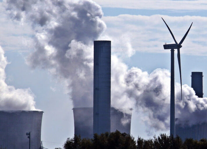 Pixabay_Kohle_Windrad_coal-fired-power-plant-3767893_1920-1024x512
