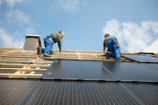 Solarwatt.ArbeitenDach