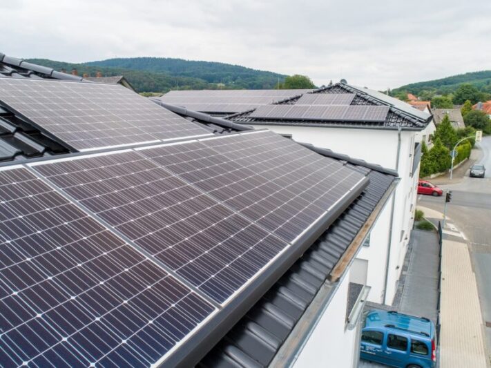 Solarwatt_Photovoltaik-Module_LeTID-Test-800x599