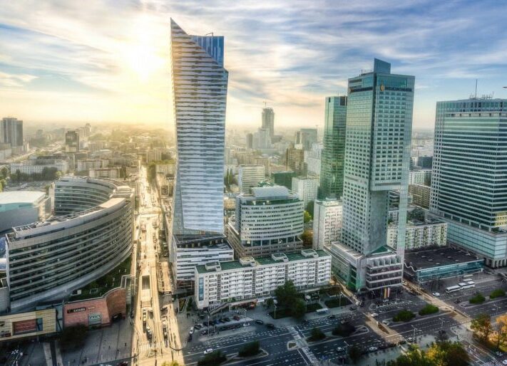warsaw-996626_1920-1024x514