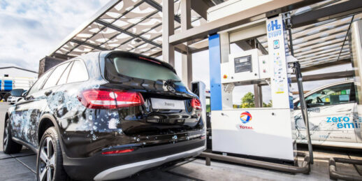 Wasserstofftankstelle_Total_Daimler_Karlsruhe_Deutschland-1024x512