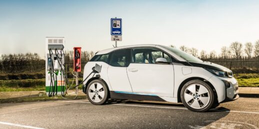 shell-bmw-i3-charging-station-e1500303336177_large