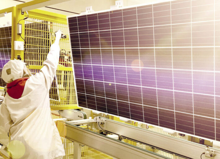 08036_canadian-solar2_opt-1200x900-e1593690974785-1024x512