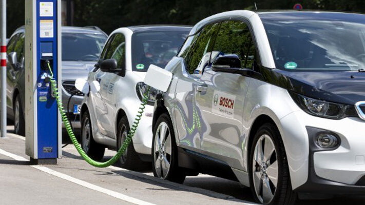 Bosch_Elektromobilitaet_Ladesaeule