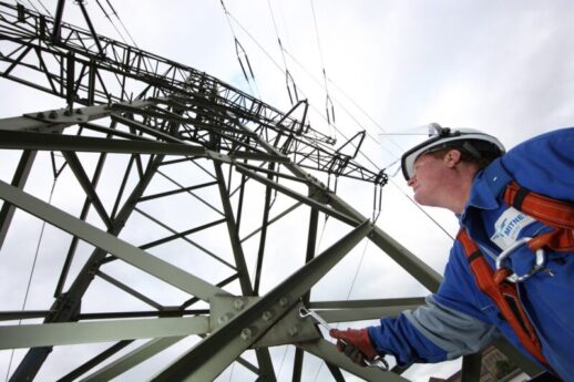 Mitnetz_Strom_Automatisierte_Netzanschluss-Pruefung_erneuerbare_Energien-800x533 (1)
