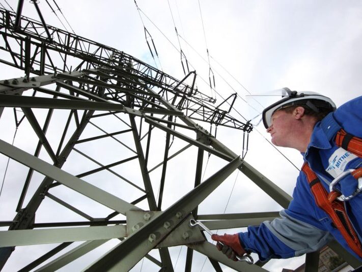 Mitnetz_Strom_Automatisierte_Netzanschluss-Pruefung_erneuerbare_Energien-800x533 (1)