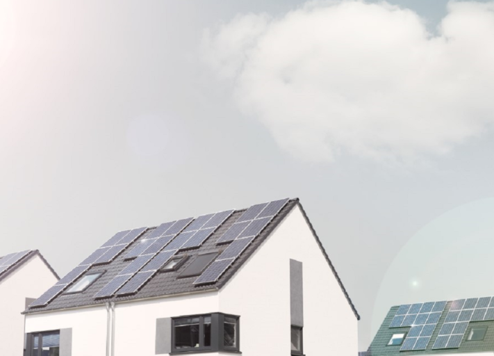ewe-bild-pv-Anlagen-auf-Einfamilienhäusern-1024x512
