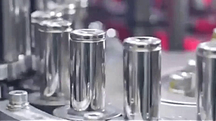 tesla-batteriezelle-battery-cell-2020-01-min