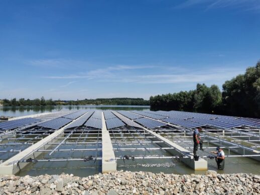 Floating-PVRheinlandSolarWeeze