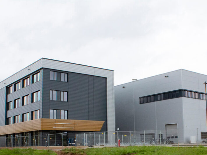 Akasol_Headquarter_Gigafactory_Darmstadt_2020-1024x538